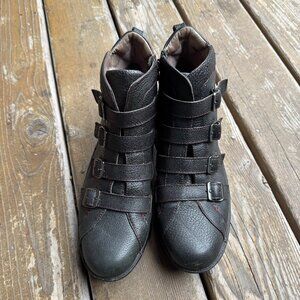 EUC Bionica Orion Black Pebbled Leather Ankle Boots in Women's 11M Style 4571601
